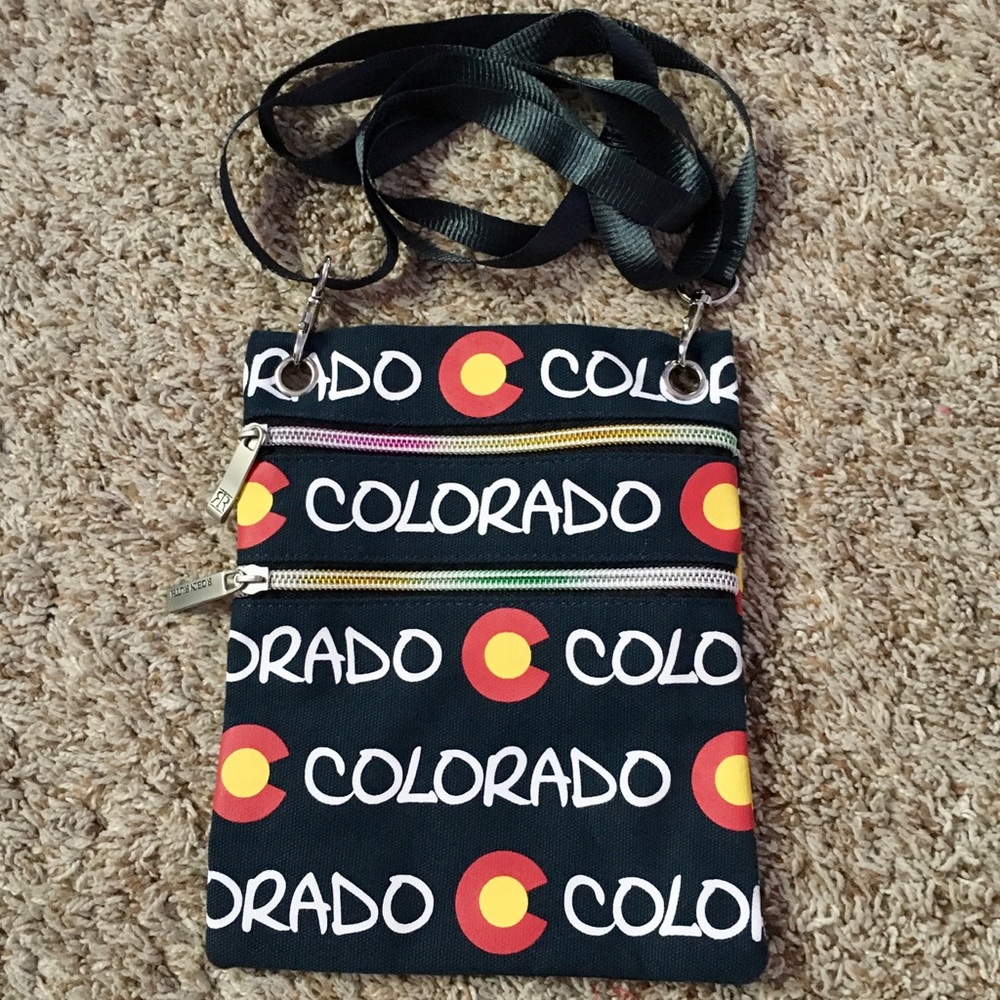ROBIN RUTH Colorado Crossbody Bag